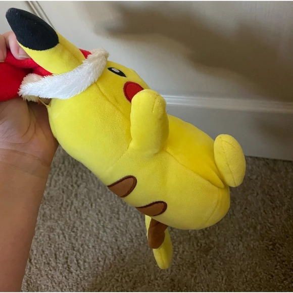 Holiday Pikachu Pokémon Plush - Picture 4 of 4